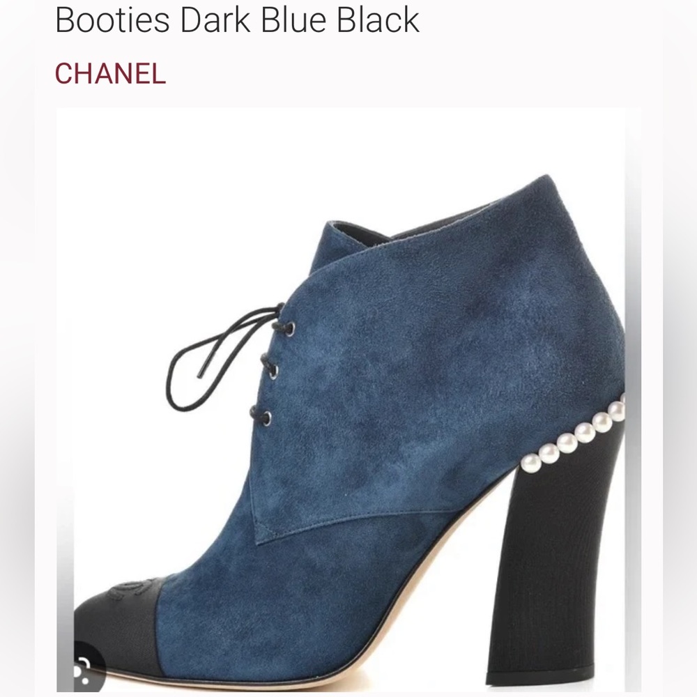 Chanel bootie sued black and navy with pearls excellent condition